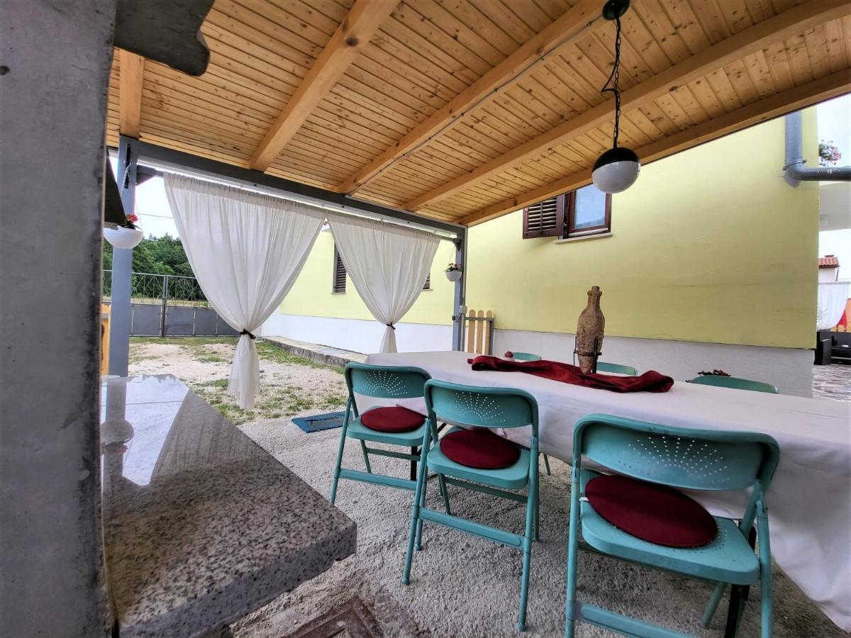 Apartment Lana Svetvincenat Luaran gambar